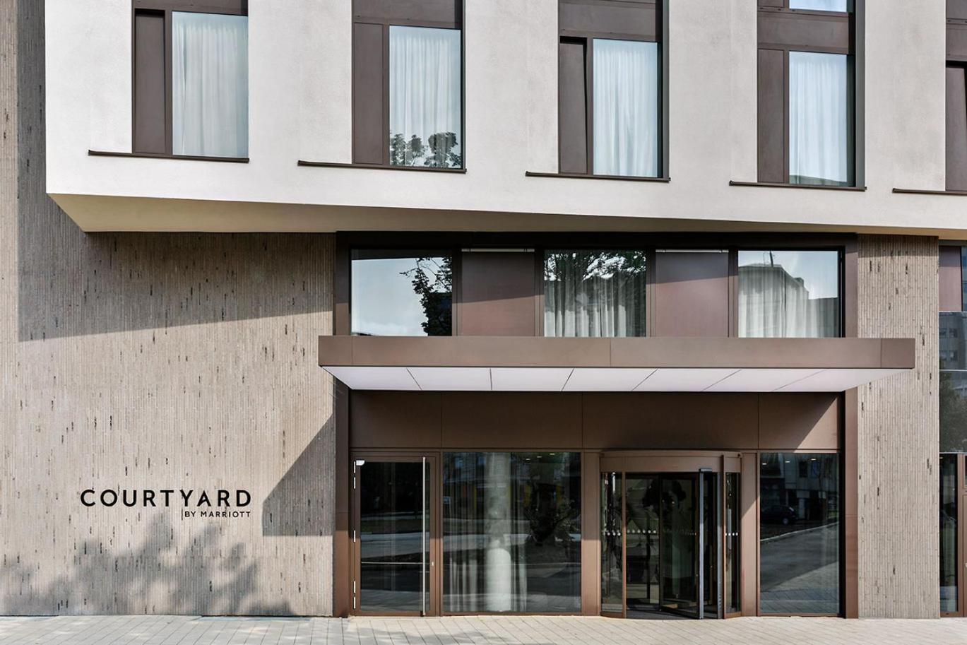 Courtyard By Marriott Hamburg City Exterior photo
