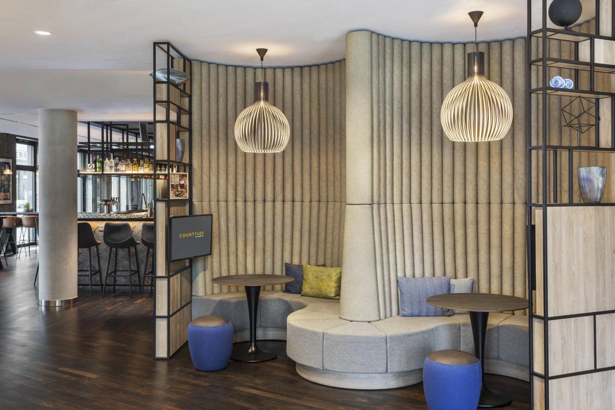 Courtyard By Marriott Hamburg City Exterior photo